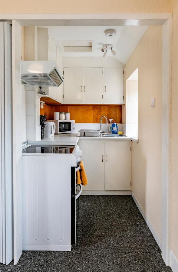 The Garden Cottage Elgin Bagian luar foto